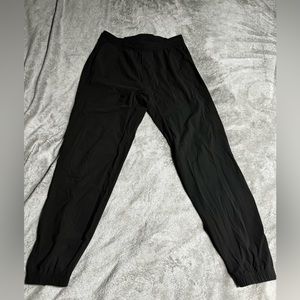 Surge jogger shorter* 27